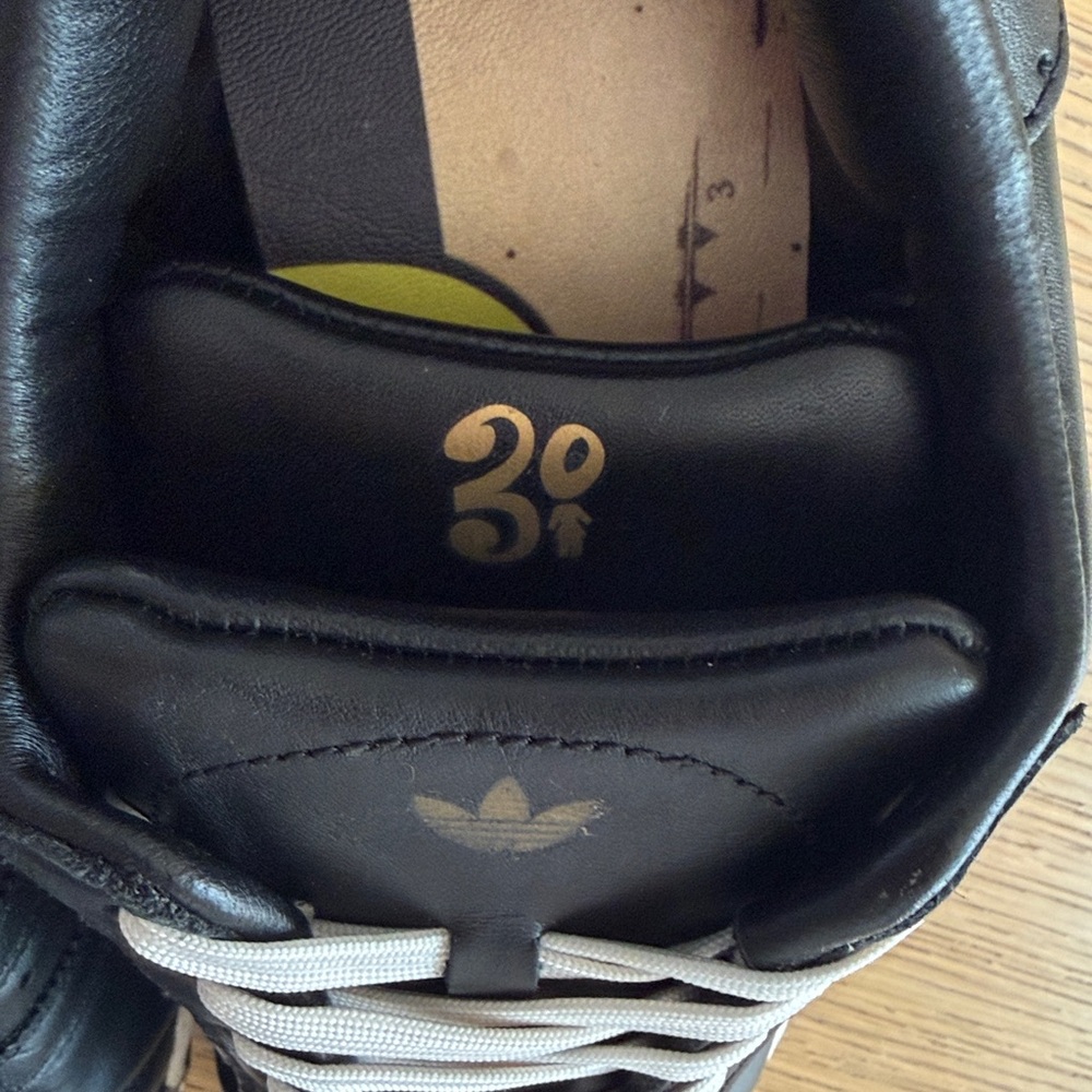 Rare Girl Skateboard x Adidas Superstar sz9 Black - Picture 8 of 10